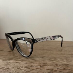 Burberry BE2276 eyeglasses with black cat-eye frame (new but no case)